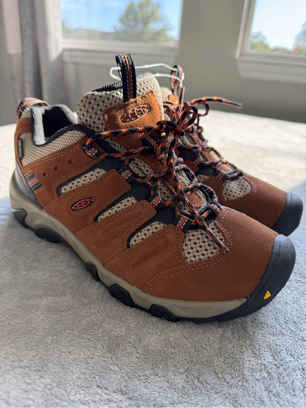 Keen Men's Rust Brown and Beige Trail Hiking Sneakers